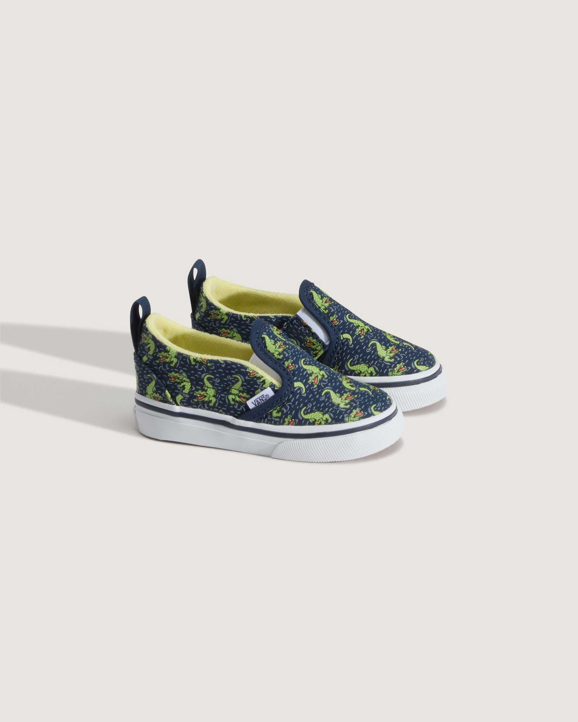 Resim KÜÇÜK ÇOCUK CLASSIC SLIP-ON V AYAKKABI (1-4 YAŞ)
