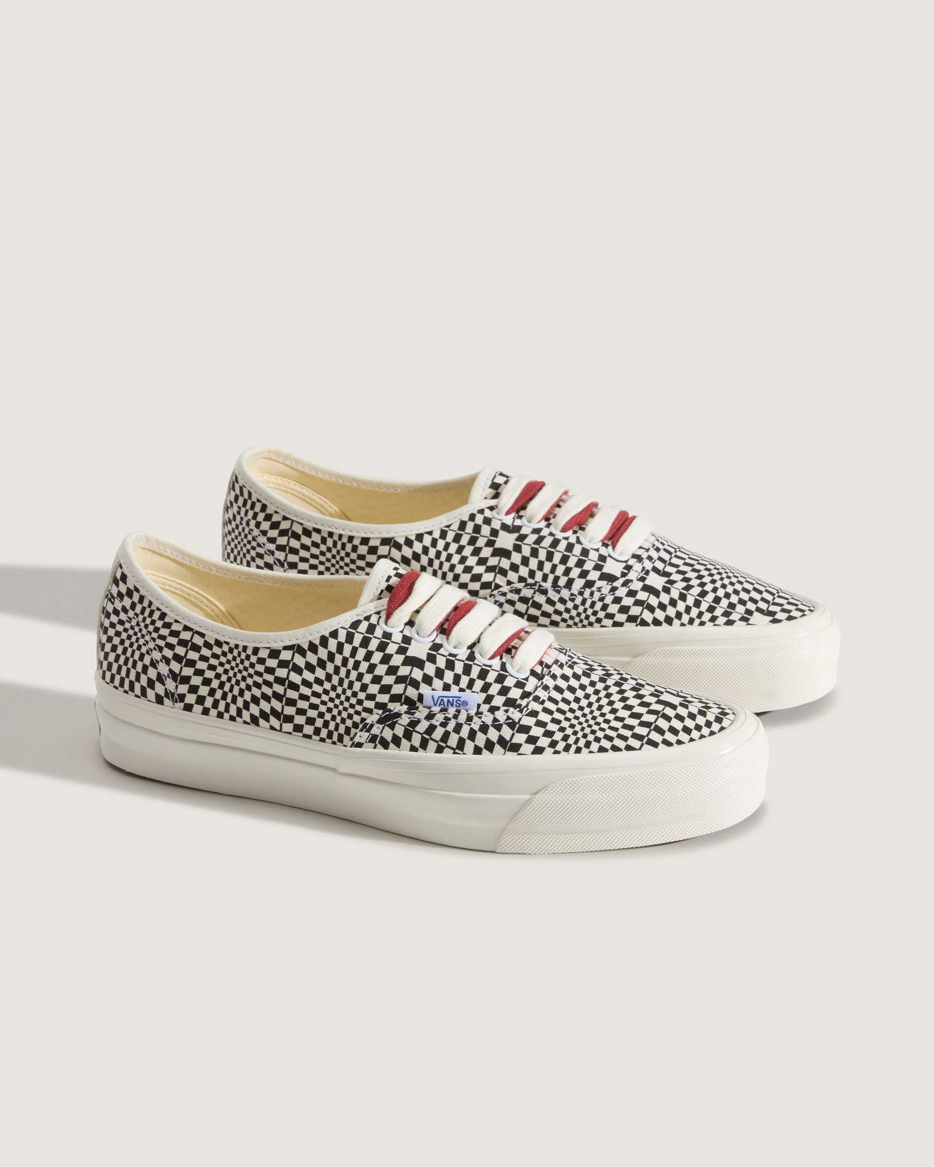 Resim PREMIUM AUTHENTIC 44 AYAKKABI