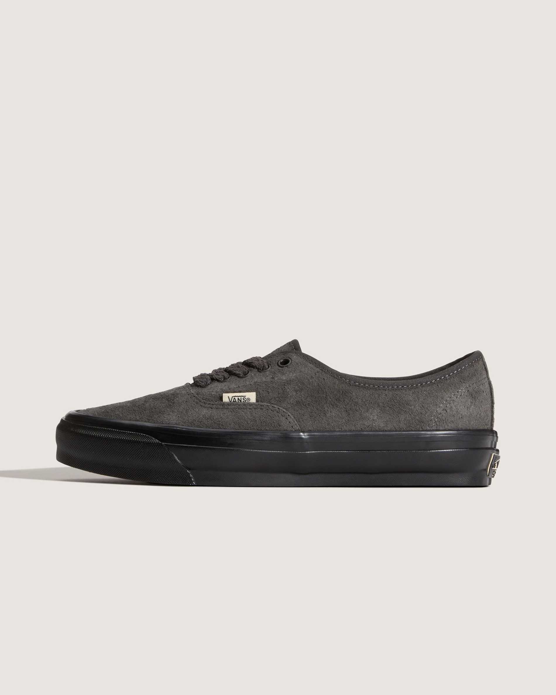 Resim PREMIUM AUTHENTIC 44 AYAKKABI
