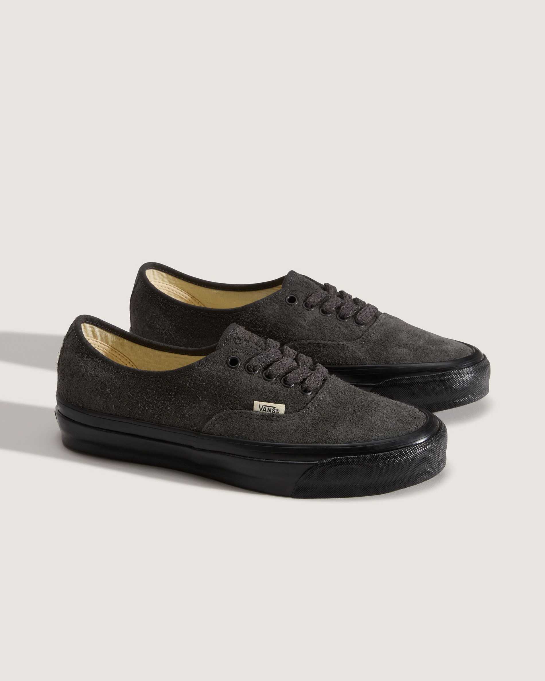 Resim PREMIUM AUTHENTIC 44 AYAKKABI